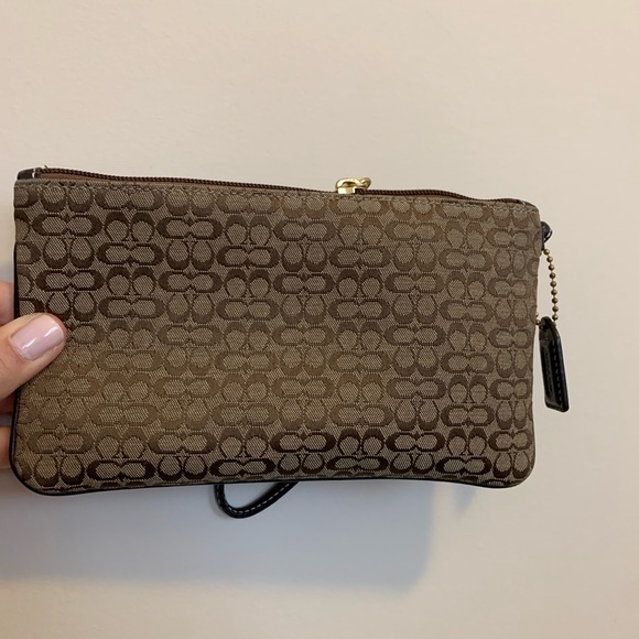 Coach wristlet - Picture 3 of 4
